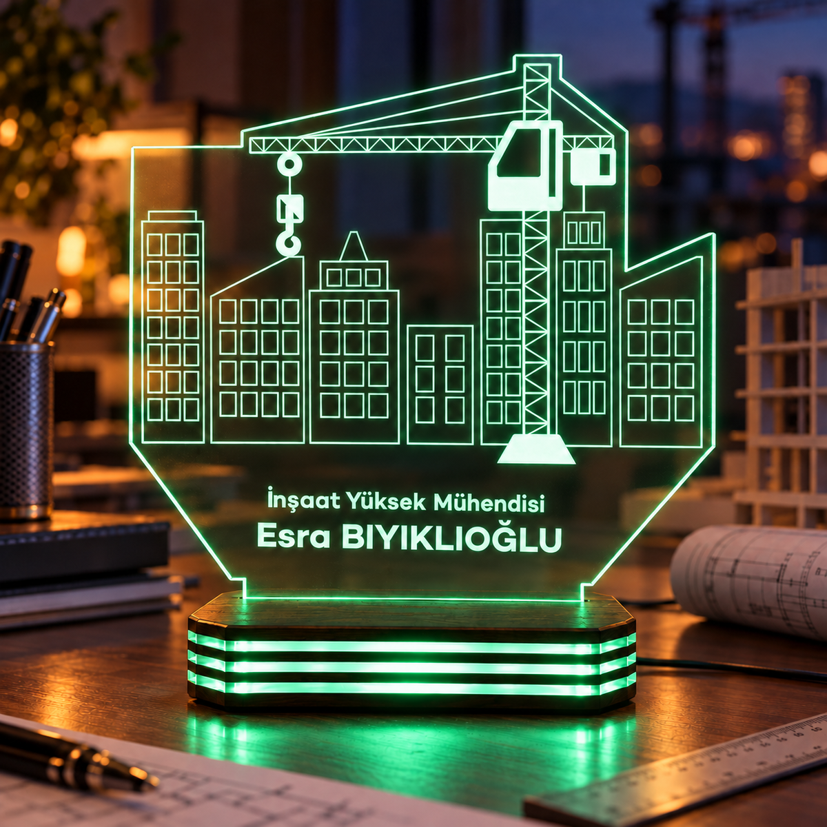 İnşaat Mühendisine Özel İsimli Gece Lambası — yesil