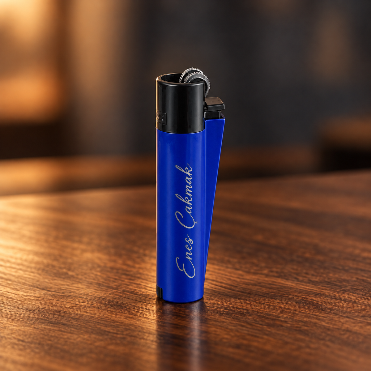 İsme özel lacivert metal Clipper çakmak, Enes Çakmak lazer kazıma örneği