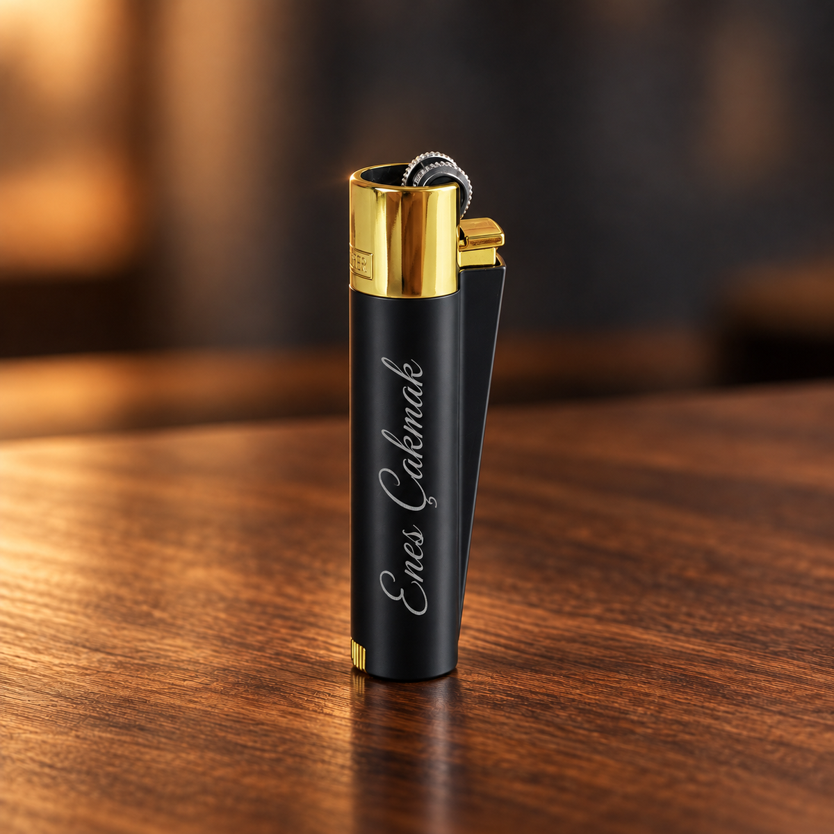İsme özel Siyah Altın metal Clipper çakmak, lazer kazıma örneği