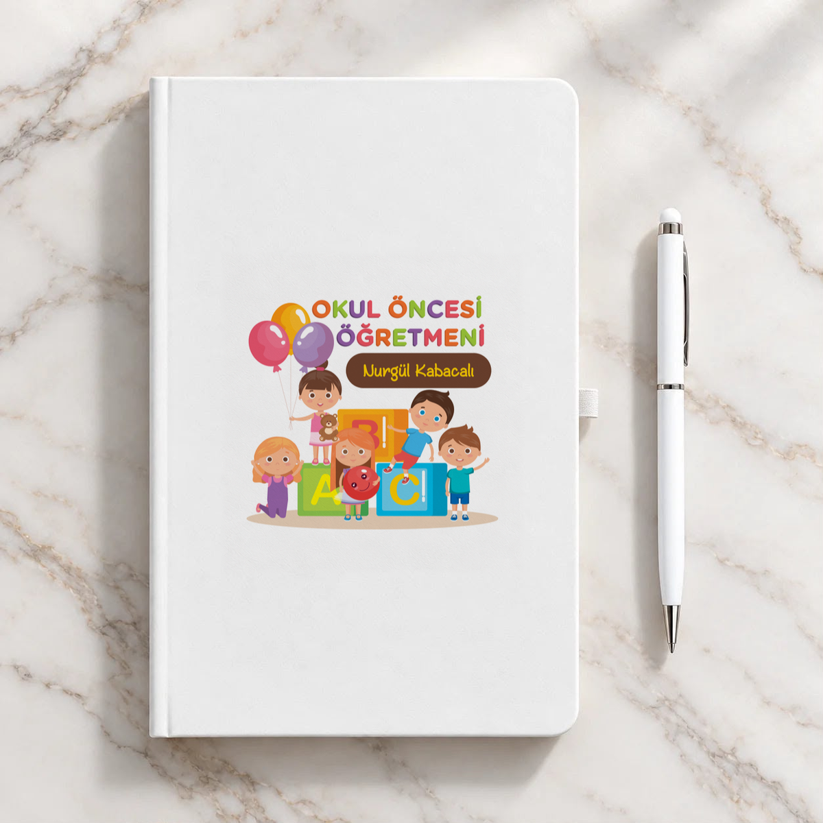 Okul Öncesi Öğretmeni isme özel Defter Kalem Seti ikinci görünüm