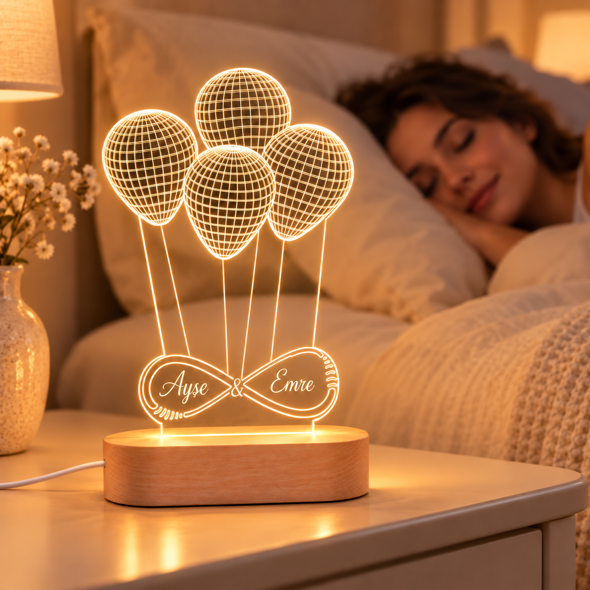 İsme Özel Sonsuzluk Balon LED Gece Lambası - sıcak ışıklı yatak odasında komodin üzerinde