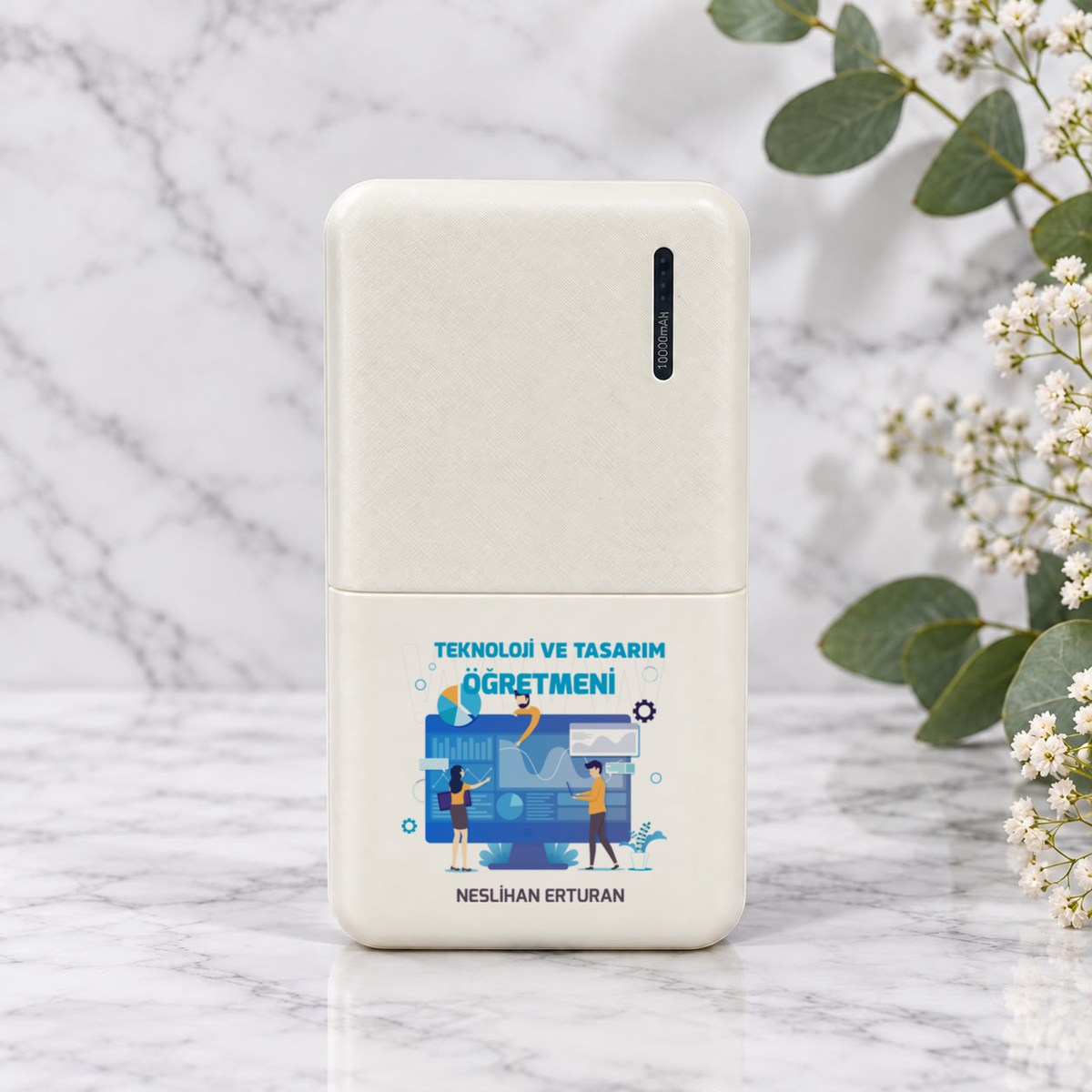 Teknoloji ve Tasarım Öğretmeni isme özel Powerbank birinci görünüm