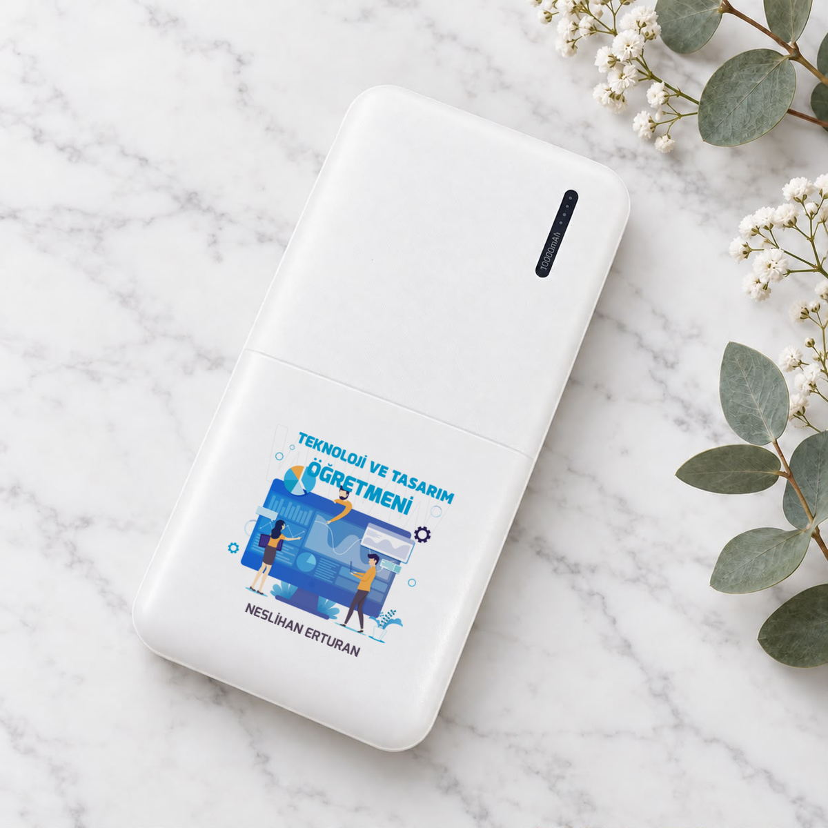 Teknoloji ve Tasarım Öğretmeni isme özel Powerbank ikinci görünüm