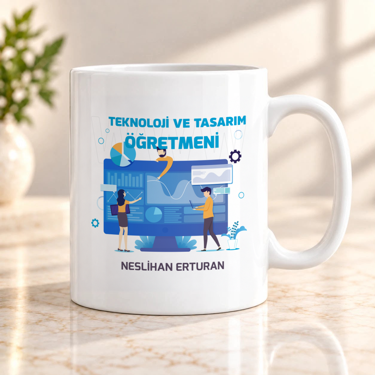 Teknoloji ve Tasarım Öğretmeni isme özel Kupa Bardak birinci görünüm