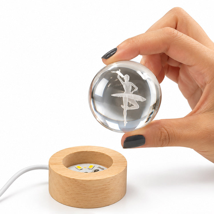 Balerin Figürlü LED Işıklı Mini Cam Küre – Ahşap Standlı