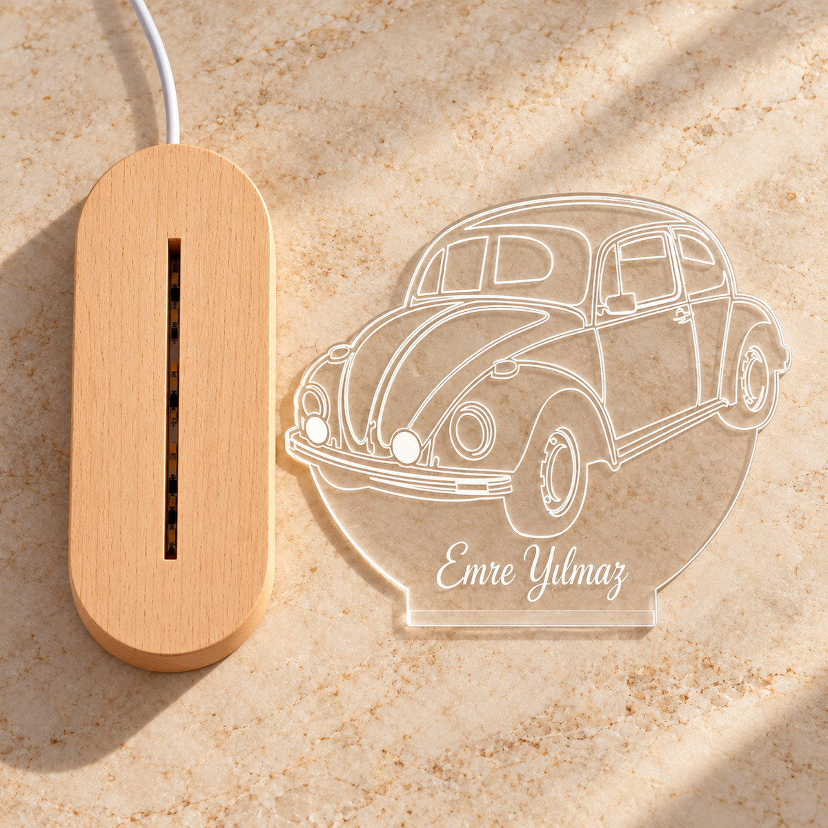 İsme Özel VW Beetle LED Gece Lambası - şeffaf plaka, ahşap LED kaide ve beyaz kablo